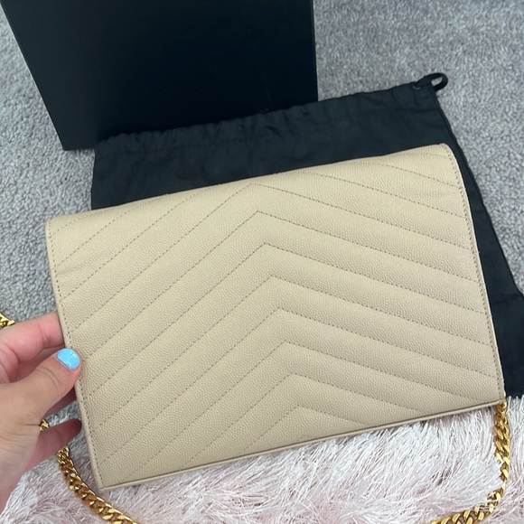 Ysl large monogram wallet on chain like new with box and dust bag - Picture 2 of 4